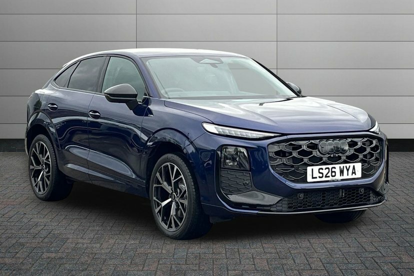 Audi Q3 1.5 E-hybrid Edition 1 Sportback Plug-i Blue