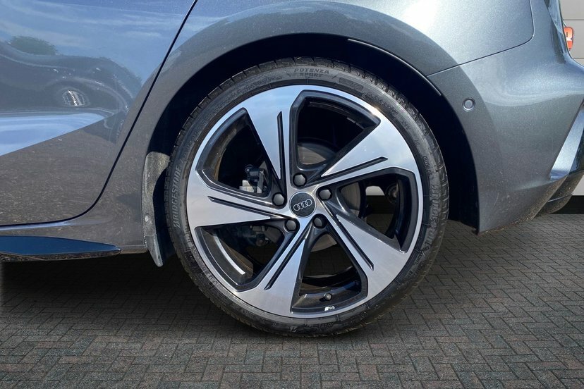 Audi A3 1.5 Tfsi Black Edition Sportback Grey #5