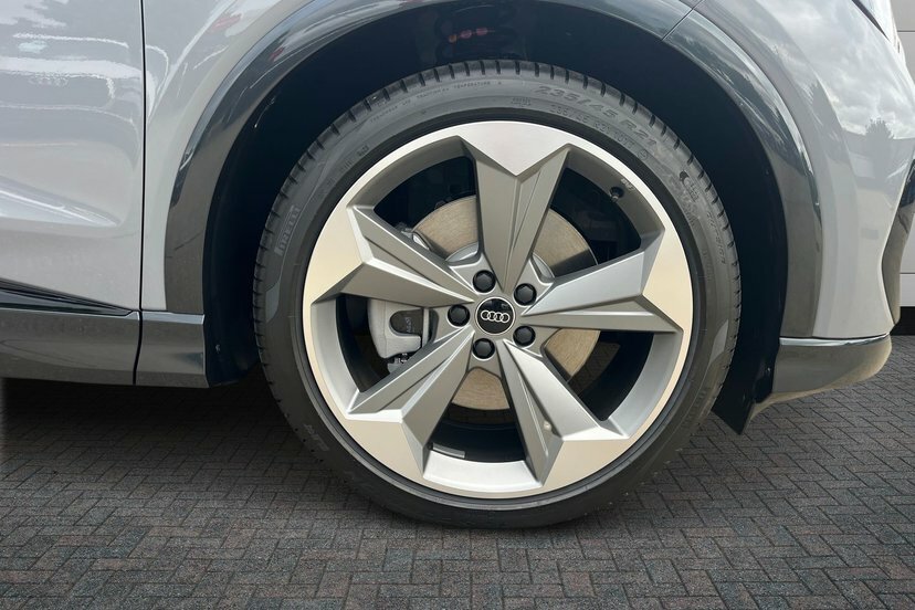 Audi Q4 E Tron 45 Black Edition Quattro 82Kwh Technology LM26OZX Grey #5