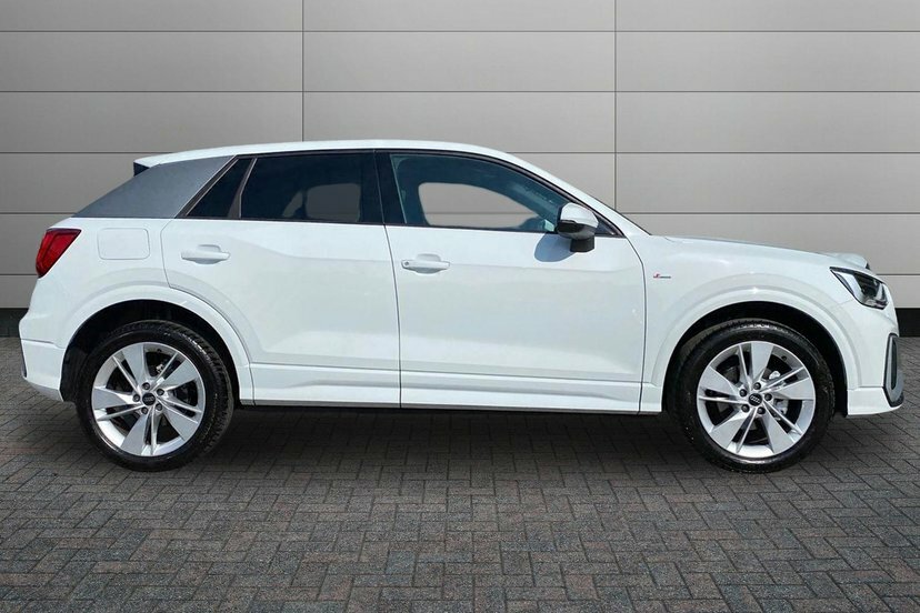 Audi Q2 1.5 Tfsi Cod 35 S Line Suv 150 White #4