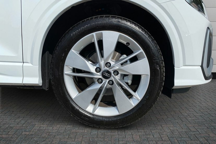 Audi Q2 1.5 Tfsi Cod 35 S Line Suv 150 White #5