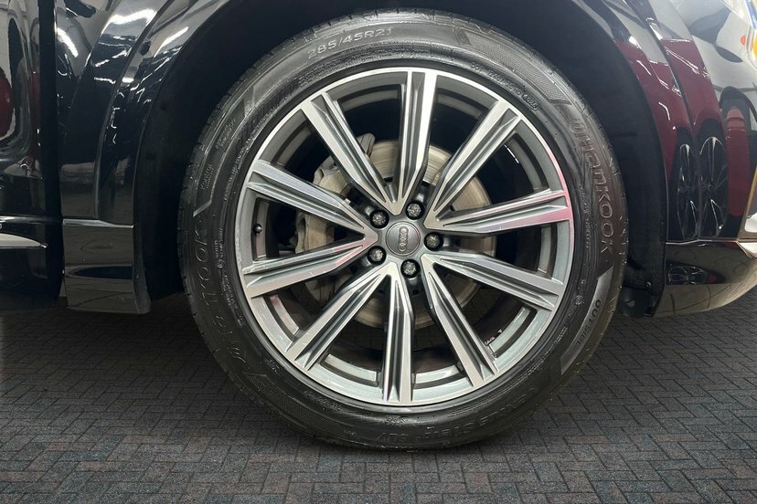 Audi Q8 3.0 Tdi V6 50 S Line Suv Tiptronic Quat Black #5