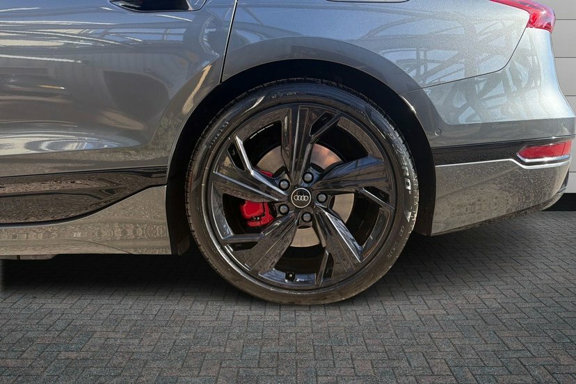 Audi E-tron 100Kwh Edition 1 Hatchback Quatt Grey #5