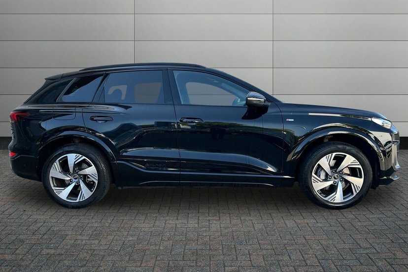 Audi Q6 E-Tron 100Kwh Performance S Line Suv 3 GY25VKB Black #4