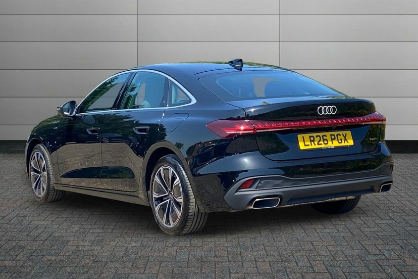 Audi A5 2.0 E-hybrid 25.9Kwh Technik Saloon Plu LR26PGX Black #3