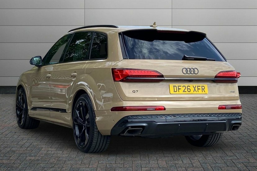 Audi Q7 3.0 Tfsie V6 55 Black Edition Suv Plug- Gold #3