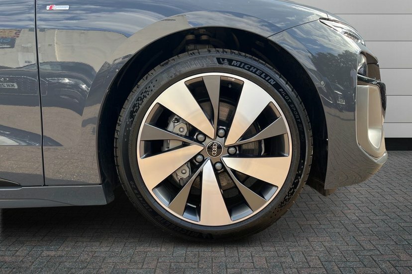 Audi A6 E-tron Avant 100Kwh Performance S Line Estate Grey #5