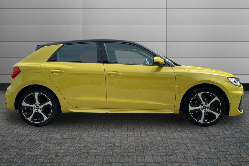 Audi A1 1.0 Tfsi 30 S Line Sportback S Tronic Black #4