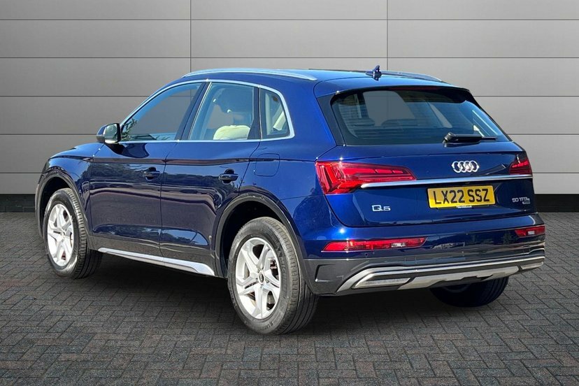 Audi Q5 2.0 Tfsie 50 Sport Suv Plug-in Hybrid S Blue #3