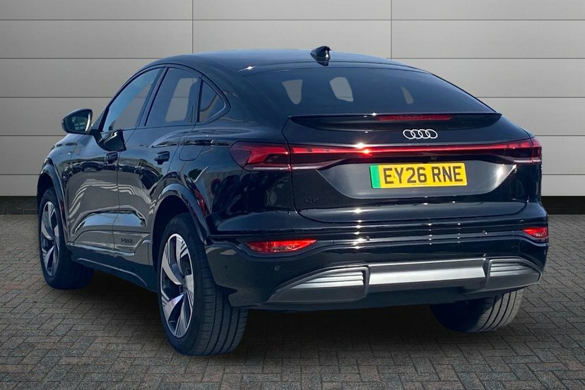 Audi Q6 E-Tron 83Kwh Sport Sportback 252 Ps EY26RNE Black #3