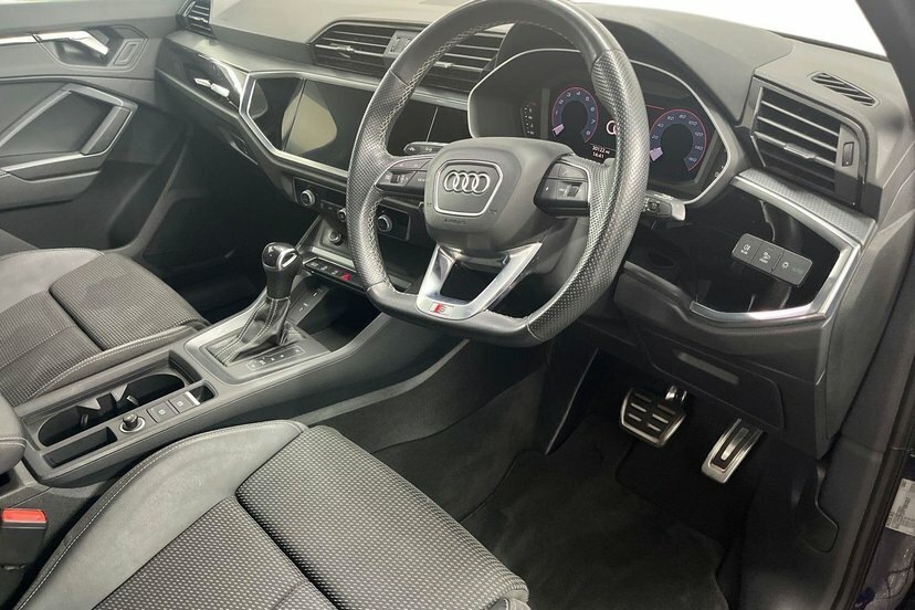 Audi Q3 1.5 Tfsi Cod 35 Black Edition Suv S Tro AO72XXZ Blue #6