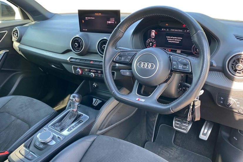 Audi SQ2 2.0 Tfsi Black Edition Suv S Tronic Qua White #6