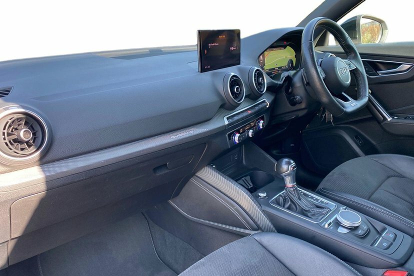 Audi SQ2 2.0 Tfsi Black Edition Suv S Tronic Qua White #2