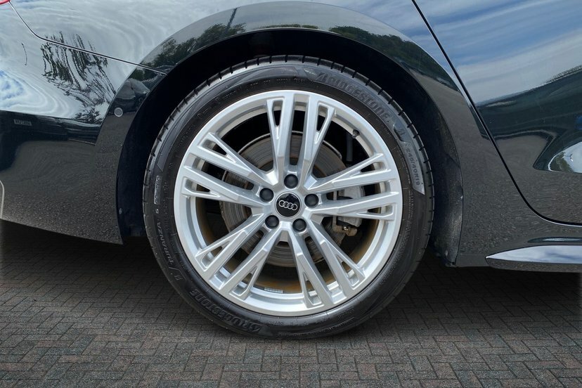 Audi A5 2.0 E-hybrid 25.9Kwh S Line Saloon Plug SW75ACU Black #5
