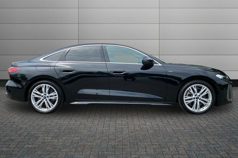 Audi A5 2.0 E-hybrid 25.9Kwh S Line Saloon Plug SW75ACU Black #4