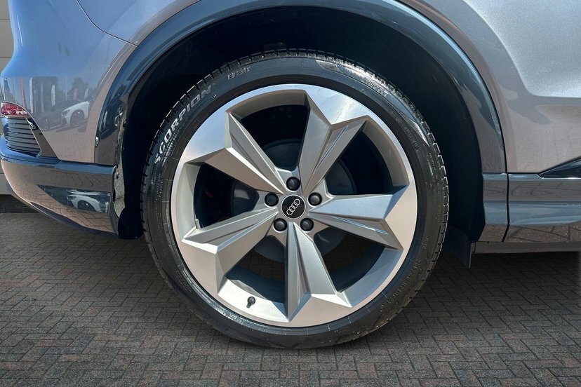 Audi Q4 E Tron 45 Black Edition Suv 82Kwh 286 MM26XWW Grey #5