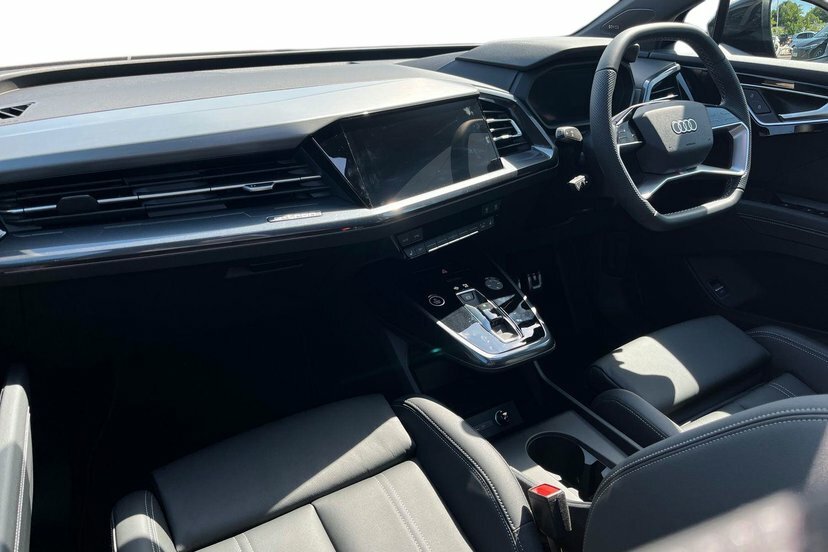 Audi Q4 E Tron 45 Black Edition Suv 82Kwh 286 LM26ZXJ Black #2