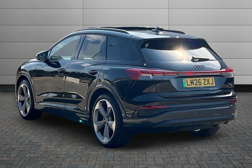 Audi Q4 E Tron 45 Black Edition Suv 82Kwh 286 LM26ZXJ Black #3