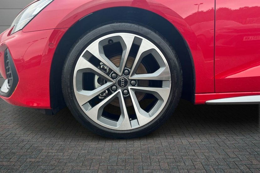 Audi A3 1.5 Tfsi 30 S Line Sportback 11 Red #5