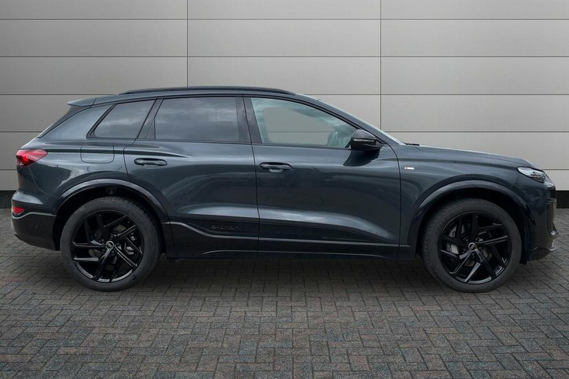 Audi Q6 E-Tron 100Kwh Performance Black Edition Suv MC26HCA Grey #4