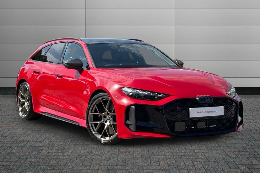 Audi RS5 2.9 Tfsi V6 25.9Kwh Carbon Black Avant Red