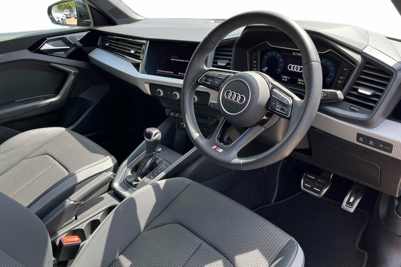 Audi A1 1.5 Tfsi 35 S Line Sportback S Tronic Black #6