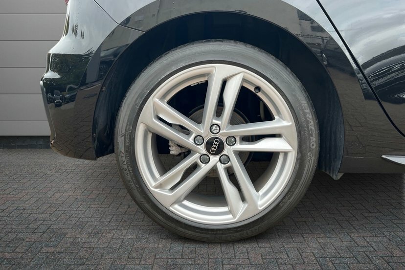 Audi A1 1.5 Tfsi 35 S Line Sportback S Tronic Black #5