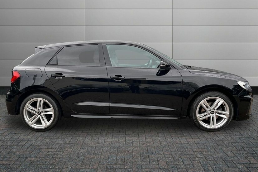 Audi A1 1.5 Tfsi 35 S Line Sportback S Tronic Black #4