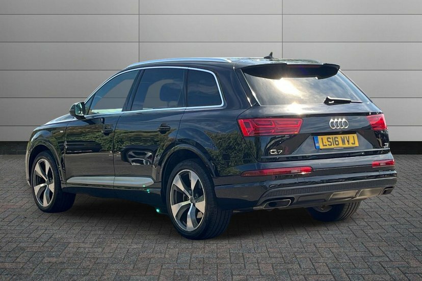 Audi Q7 3.0 Tdi V6 S Line Suv Tiptronic Quattro Black #3