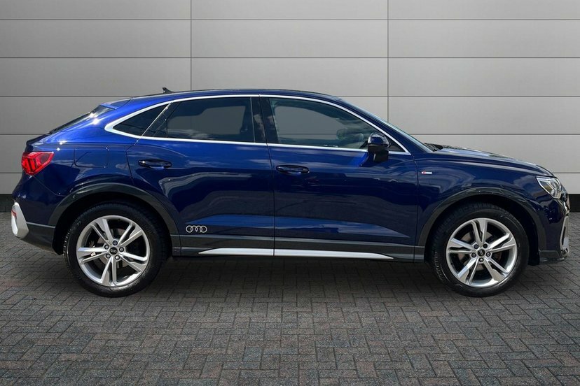 Audi Q3 1.5 Tfsi Cod 35 S Line Sportback Blue #4