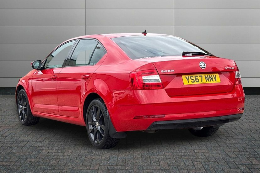Skoda Octavia 1.4 Tsi Se L Hatchback 150 Ps Red #3