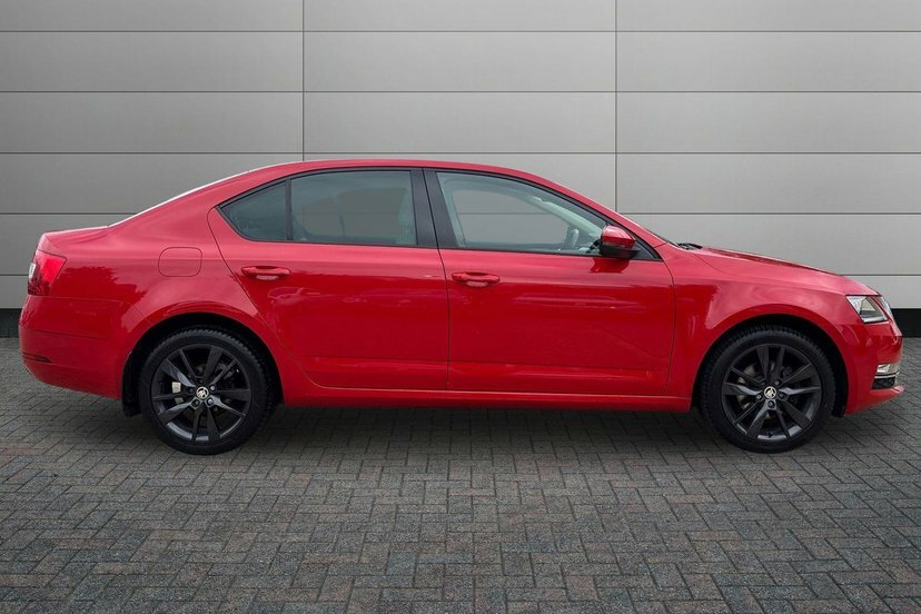Skoda Octavia 1.4 Tsi Se L Hatchback 150 Ps Red #4
