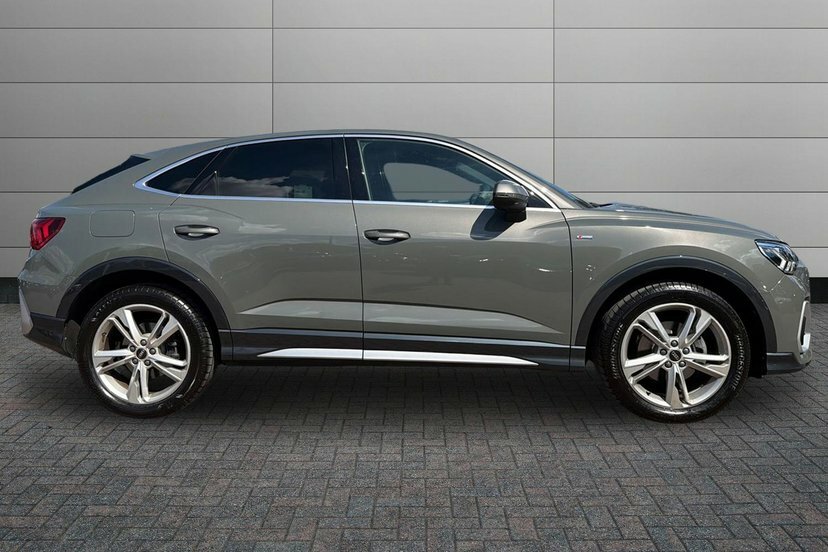 Audi Q3 1.5 Tfsi Cod 35 S Line Sportback S Tron Grey #4