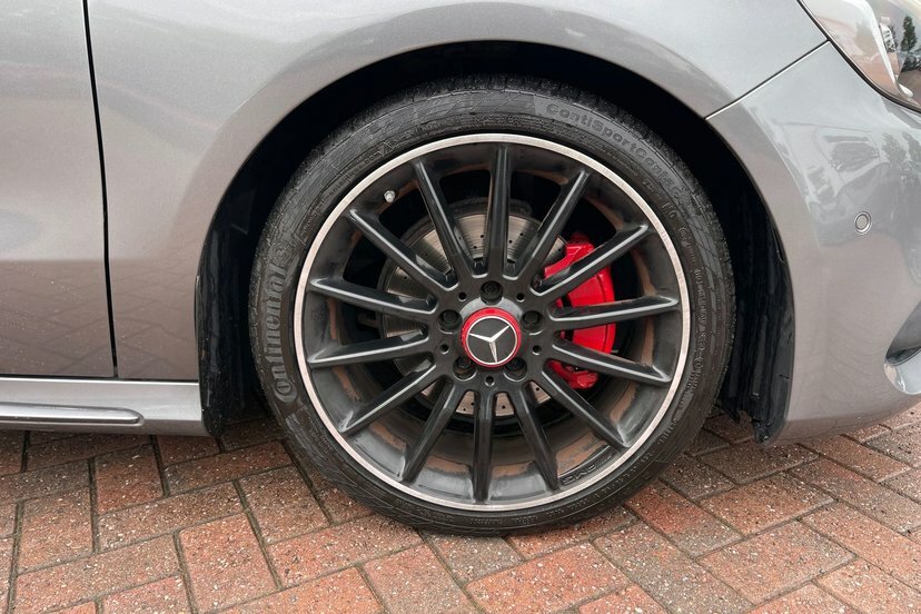 Mercedes-Benz A Class A200d Amg Line Premium Hatchback ET65ZSW Grey #4