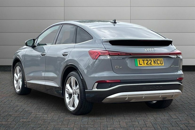 Audi Q4 E Tron 40 S Line Sportback 82Kwh 204 P Grey #3