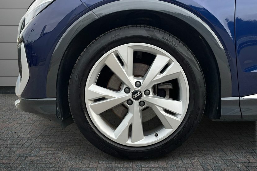 Audi Q4 E Tron 40 S Line Suv 82Kwh 204 Ps NG73ODH Blue #5