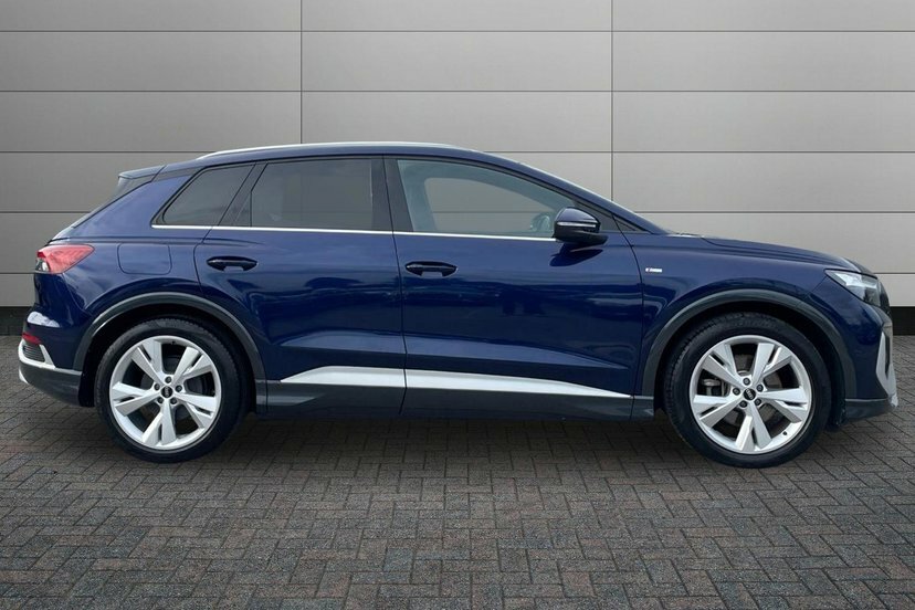 Audi Q4 E Tron 40 S Line Suv 82Kwh 204 Ps NG73ODH Blue #4