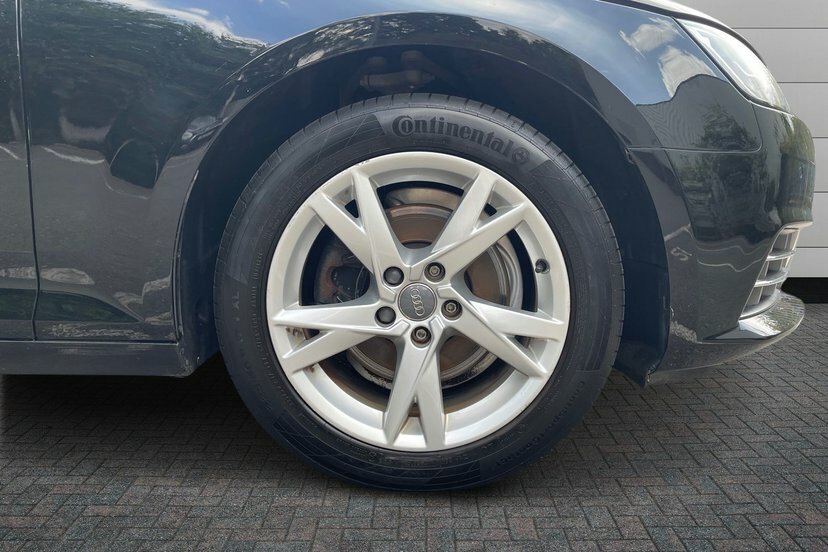 Audi A4 1.4 Tfsi Sport Saloon 150 Ps Black #5