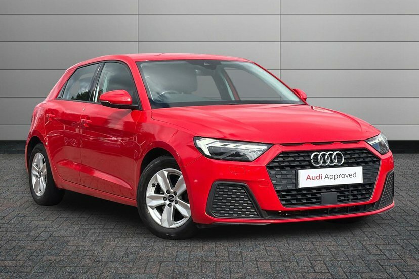 Audi A1 1.0 Tfsi 30 Technik Sportback 1 Red