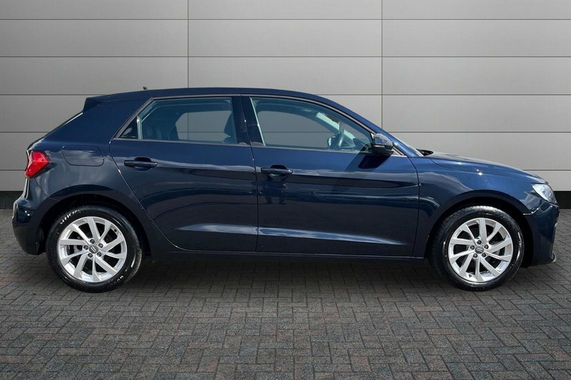 Audi A1 1.0 Tfsi 30 Sport Sportback 116 Blue #4