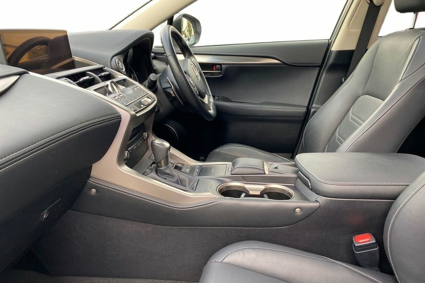 Lexus NX 2.5 300H Luxury Suv Hybrid E-cvt 4Wd 1 White #2
