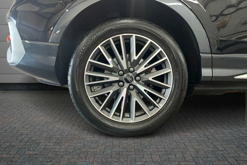 Audi Q3 1.4 Tfsie 45 S Line Sportback Plug-in H Black #5