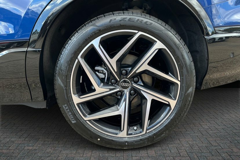 Audi Q6 E-Tron 83Kwh Black Edition Suv 252 Ps EF26TRV Blue #5