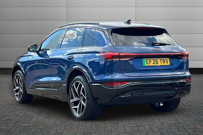 Audi Q6 E-Tron 83Kwh Black Edition Suv 252 Ps EF26TRV Blue #3