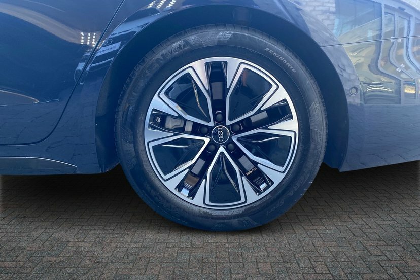 Audi A6 Saloon 2.0 E-hybrid 25.9Kwh S Line Saloon Plug Blue #5