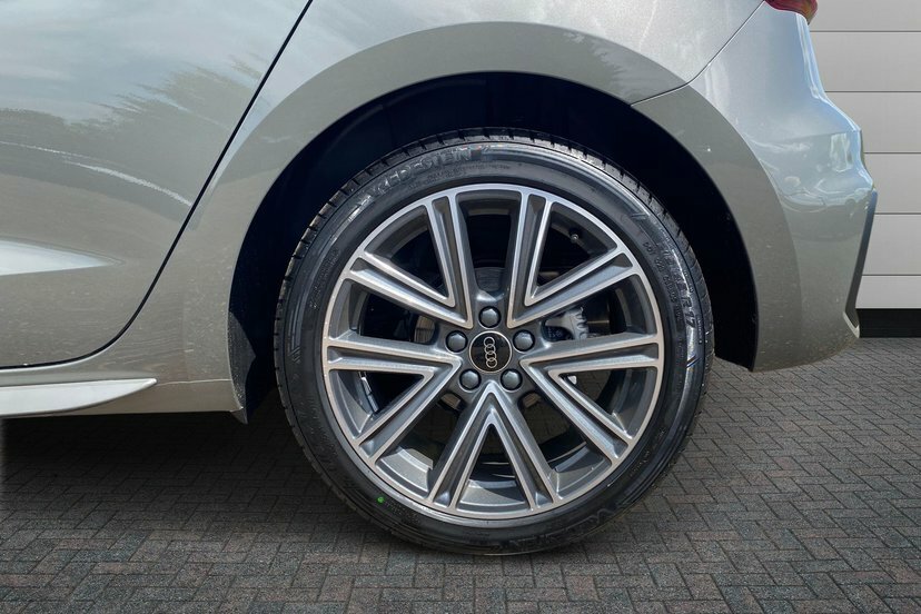 Audi A1 1.5 Tfsi 35 S Line Sportback S Tronic Grey #5