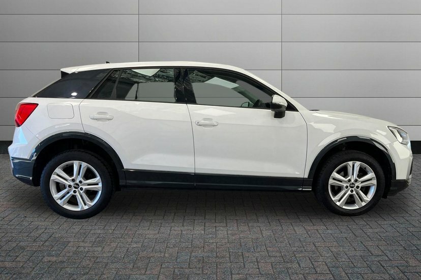 Audi Q2 1.5 Tfsi Cod 35 Sport Suv 150 P White #4