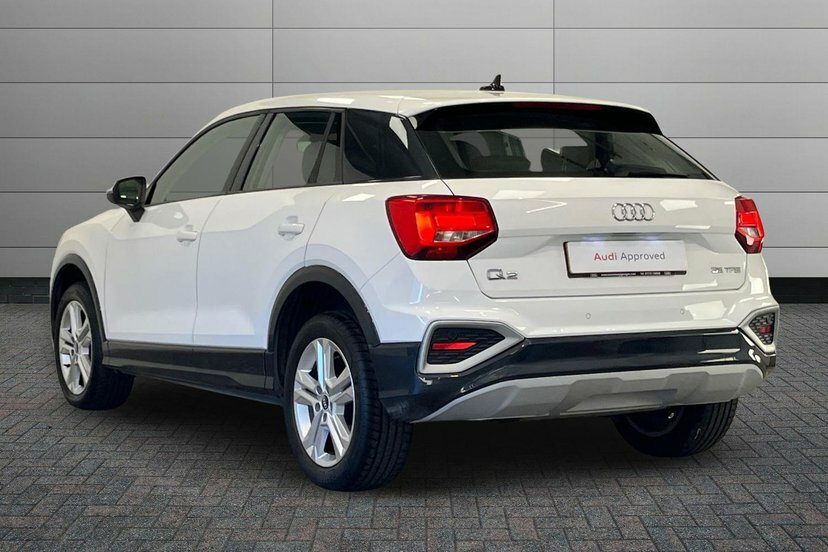 Audi Q2 1.5 Tfsi Cod 35 Sport Suv 150 P White #3
