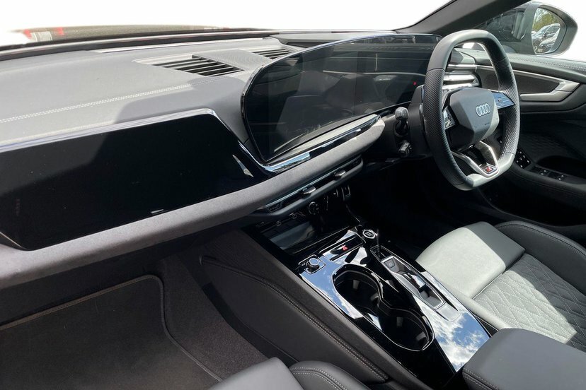 Audi A5 2.0 E-hybrid 25.9Kwh Black Edition Estate Petr Black #2