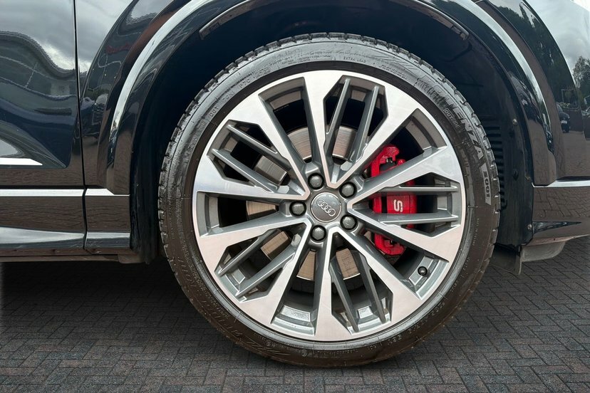 Audi SQ2 2.0 Tfsi Black Edition Suv S Tronic Qua Black #5